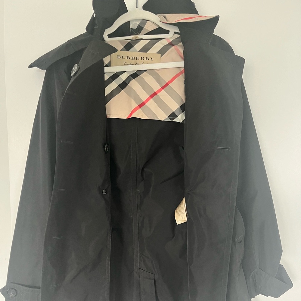 BURBERRY BLACK TRENCH RAIN JACKET